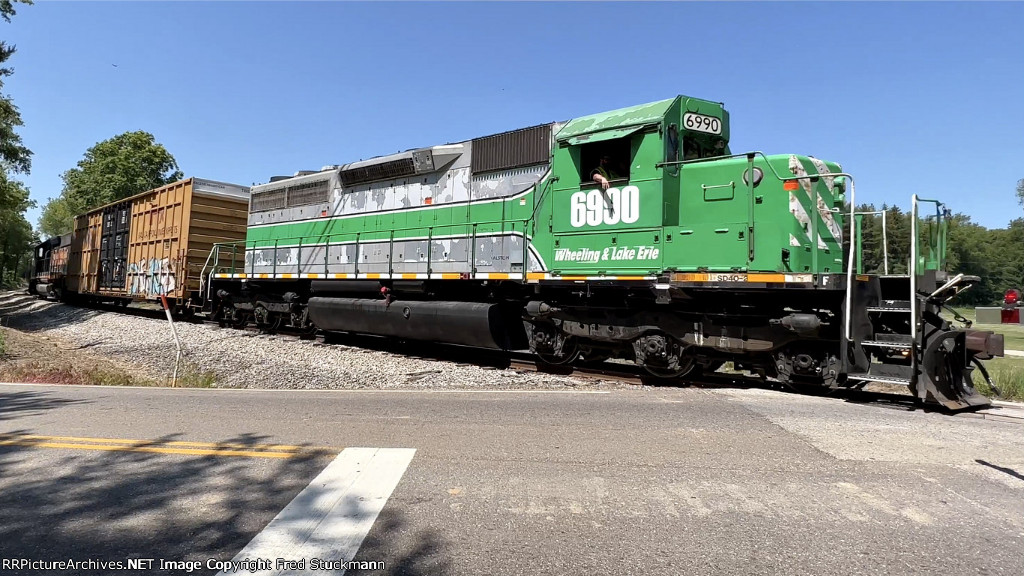 WE 6990 crosses Sunnybrook Rd.